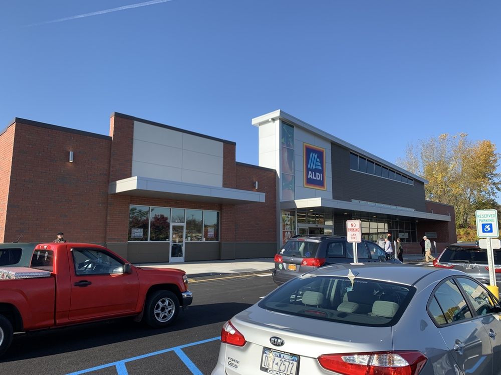 763 Glen St, Queensbury, NY 12804